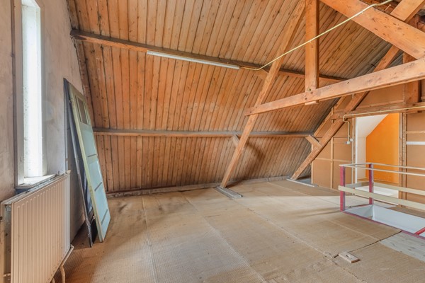 Foto - Te koop: Vrijstaand wonen aan het water, vol karakter en eindeloze mogelijkheden!
